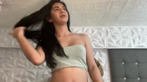 Snapshot of joanaemerald chatting on 01-20-25, 04:32 joana online show from 01-20-25, 04:32