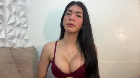 Snapshot of joanaemerald chatting on 02-28-25, 02:31 joana online show from 02-28-25, 02:31