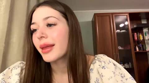 Adel online show from 04-21-26, 07:17