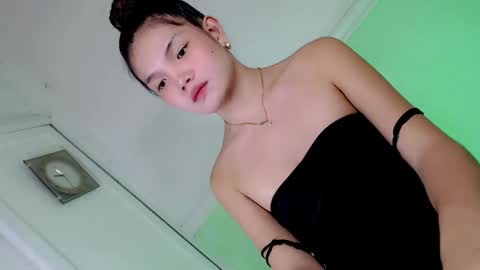 Snapshot of joanna_johnson chatting on 04-25-26, 12:52 joanna_johnson online show from 04-25-26, 12:52