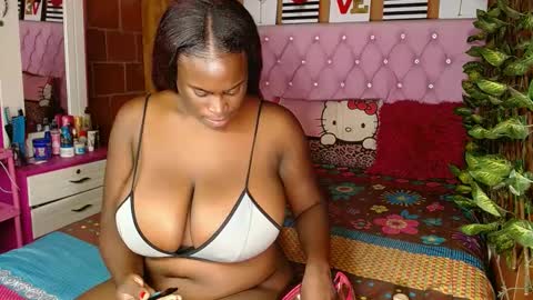 Snapshot of joannediamonds chatting on 09-10-25, 11:54 joannediamonds online show from 09-10-25, 11:54