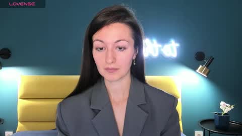 Snapshot of joannelson chatting on 09-17-25, 01:29 Joan online show from 09-17-25, 01:29