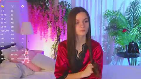 Snapshot of joannerichardson chatting on 07-16-26, 07:20 Eva online show from 07-16-26, 07:20