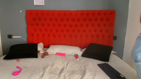 Snapshot of jocelyn_santana chatting on 01-15-25, 12:25 Jocy online show from 01-15-25, 12:25