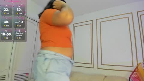 Snapshot of jocelyn_santana chatting on 01-22-25, 12:17 Jocy online show from 01-22-25, 12:17