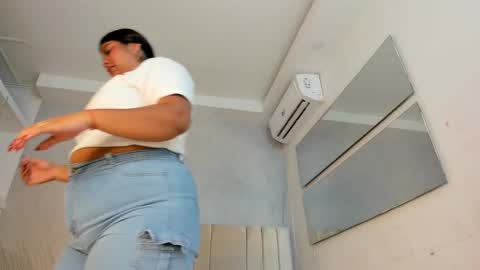 Snapshot of jocelyn_santana chatting on 09-27-25, 11:59 Jocy online show from 09-27-25, 11:59