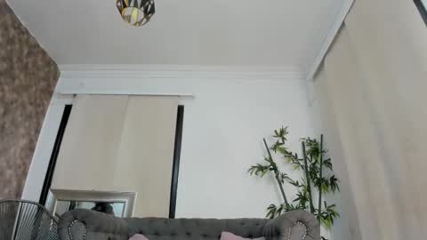 Snapshot of jocelyn_santana chatting on 12-04-25, 12:03 Jocy online show from 12-04-25, 12:03