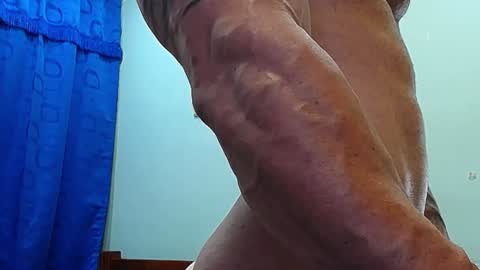 Snapshot of jocobo_hot chatting on 12-28-24, 02:01 jacobo online show from 12-28-24, 02:01