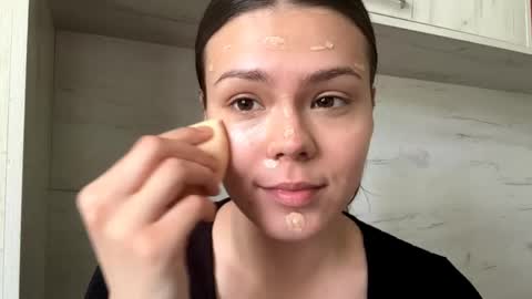 Mila online show from 04-20-26, 09:45