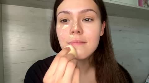 Mila online show from 04-23-26, 10:14