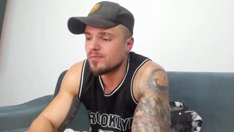 Snapshot of jodogs chatting on 02-11-25, 05:29 Tiberius online show from 02-11-25, 05:29