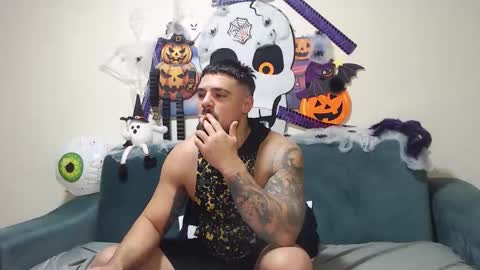 Snapshot of jodogs chatting on 10-27-25, 02:10 Tiberius online show from 10-27-25, 02:10