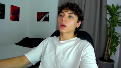 Snapshot of joe23___ chatting on 01-09-26, 08:32 Joe online show from 01-09-26, 08:32