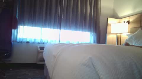 Snapshot of joe_n_red69 chatting on 11-28-25, 05:15 Joe and Red 3 online show from 11-28-25, 05:15