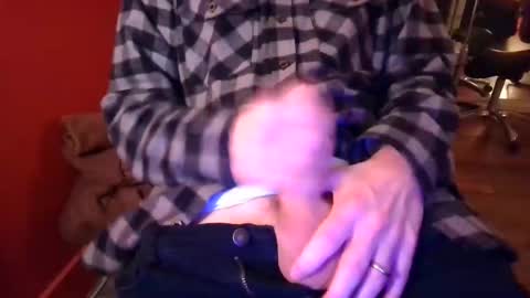 Snapshot of joeblow2525 chatting on 01-02-25, 04:13 joeblow2525 online show from 01-02-25, 04:13