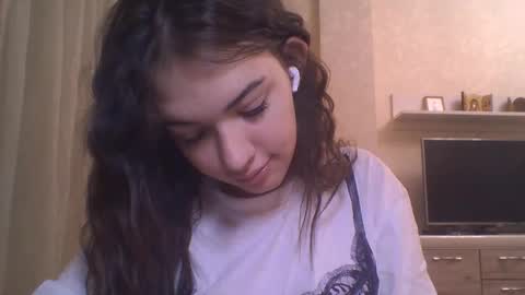 Snapshot of joelbigalk chatting on 11-19-25, 05:46 Jennifer online show from 11-19-25, 05:46