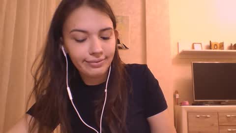 Snapshot of joelbigalk chatting on 11-25-25, 05:24 Jennifer online show from 11-25-25, 05:24