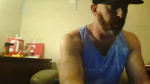 Snapshot of joey691013 chatting on 09-19-25, 01:29 joey691013 online show from 09-19-25, 01:29