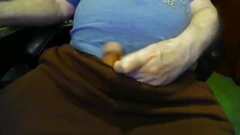 Snapshot of joeyballs123 chatting on 04-16-26, 04:41 joeyballs123 online show from 04-16-26, 04:41
