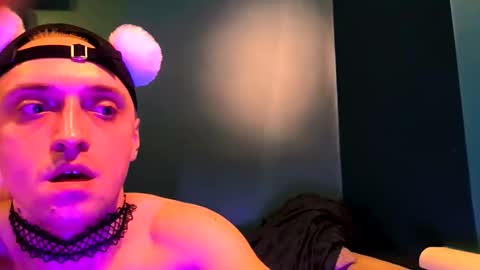 Snapshot of joffrey69v420 chatting on 02-28-26, 04:46 - Quantum - online show from 02-28-26, 04:46