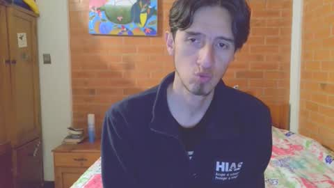 Snapshot of johan70nsexy chatting on 12-01-25, 12:32 johan70nsexy online show from 12-01-25, 12:32