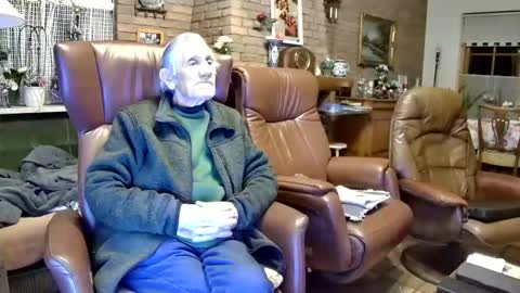 Snapshot of johan7_heet chatting on 12-16-25, 04:45 johan7 heet online show from 12-16-25, 04:45