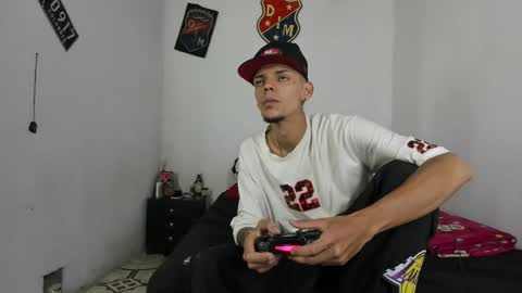 johan_and_antonella online show from 01-15-25, 10:35