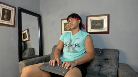 Snapshot of johan_beley_7k chatting on 12-22-24, 01:22 Johan Beley online show from 12-22-24, 01:22