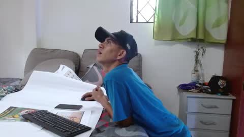 Snapshot of johan_kitten chatting on 05-25-26, 09:21 johan online show from 05-25-26, 09:21