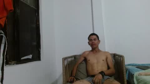 Snapshot of johan_kitten chatting on 06-17-26, 03:20 johan online show from 06-17-26, 03:20