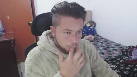 Snapshot of johanleonsweetboy chatting on 04-19-26, 05:34 JOHAN independient model online show from 04-19-26, 05:34