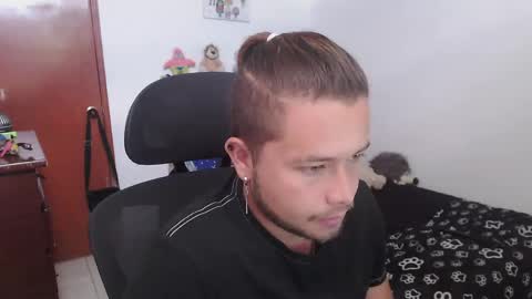 Snapshot of johanleonsweetboy chatting on 04-29-26, 06:25 JOHAN independient model online show from 04-29-26, 06:25