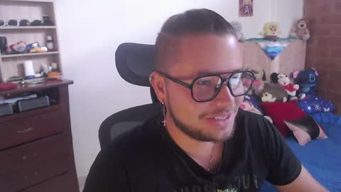 Snapshot of johanleonsweetboy chatting on 06-01-26, 03:58 JOHAN independient model online show from 06-01-26, 03:58
