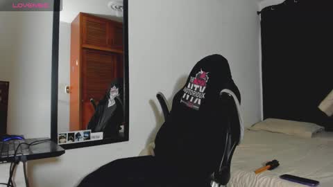 Snapshot of johatsu chatting on 01-12-26, 10:26 King - online show from 01-12-26, 10:26