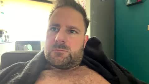 john281985 online show from 05-10-26, 06:18