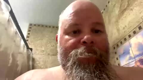 Snapshot of john40a chatting on 04-10-26, 03:34 John online show from 04-10-26, 03:34