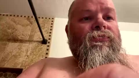 Snapshot of john40a chatting on 04-19-26, 06:10 John online show from 04-19-26, 06:10