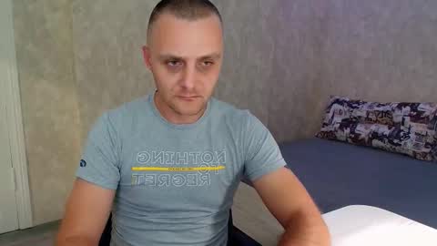 Snapshot of john_3019 chatting on 10-26-25, 09:42 John online show from 10-26-25, 09:42