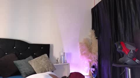 John  online show from 11-12-25, 11:10