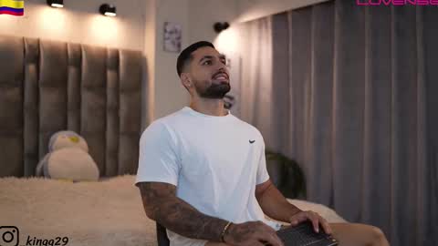 john online show from 11-11-25, 10:43