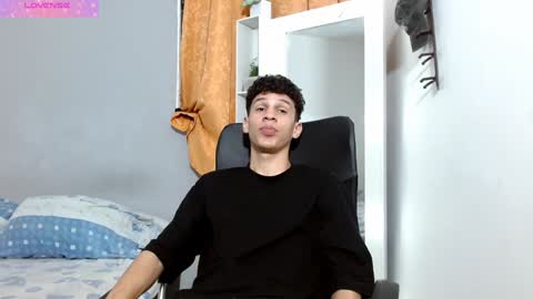 john_ssnow29 online show from 12-20-24, 08:01