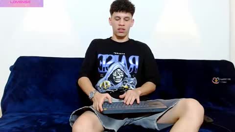 john_ssnow29 online show from 09-14-25, 11:31