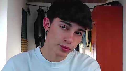 Snapshot of john_vichenso chatting on 09-11-25, 10:10 John Vichenso online show from 09-11-25, 10:10