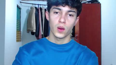 Snapshot of john_vichenso chatting on 09-17-25, 10:33 John Vichenso online show from 09-17-25, 10:33