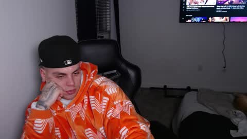 Snapshot of johnafterdark chatting on 01-14-26, 02:39 JAXX online show from 01-14-26, 02:39