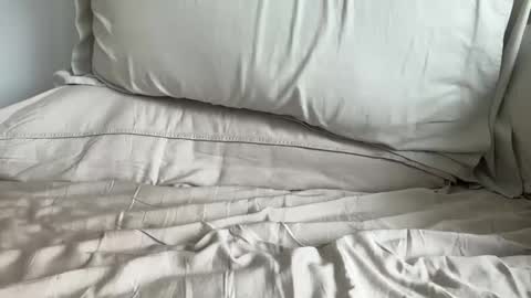 Snapshot of johnboy69l chatting on 03-07-26, 04:15 johnboy69l online show from 03-07-26, 04:15