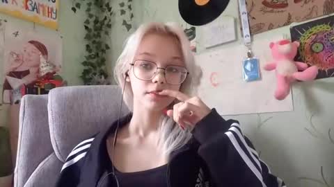 Snapshot of johnettareynero chatting on 04-05-26, 11:07 Toi online show from 04-05-26, 11:07