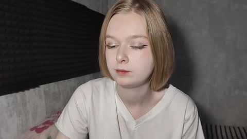 SofiaOweenss online show from 04-21-26, 07:58