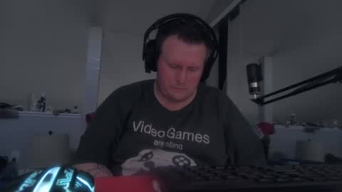 johnfernandez784 online show from 06-30-26, 09:43