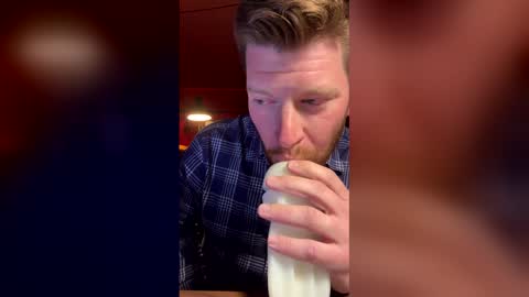 Snapshot of johnjourney2 chatting on 03-10-26, 04:28 johnjourney2 online show from 03-10-26, 04:28